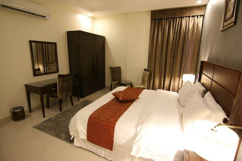 Hotel Alsamer Homes