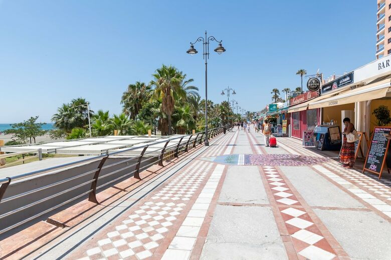 Benalmadena Costa II - First Line Beach 1br Apartment