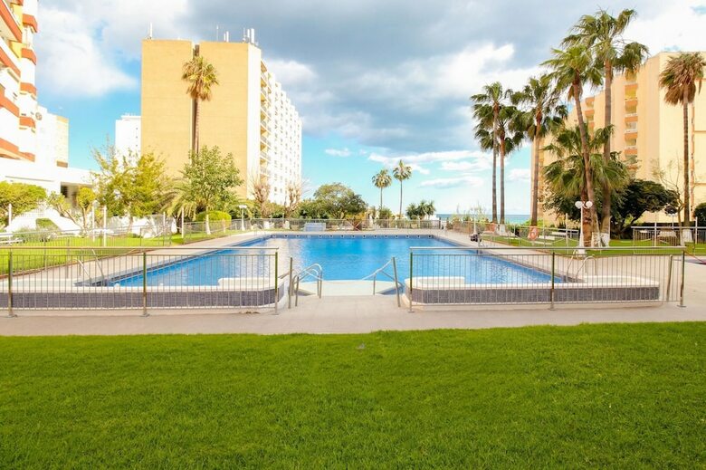 Benalmadena Costa II - First Line Beach 1br Apartment