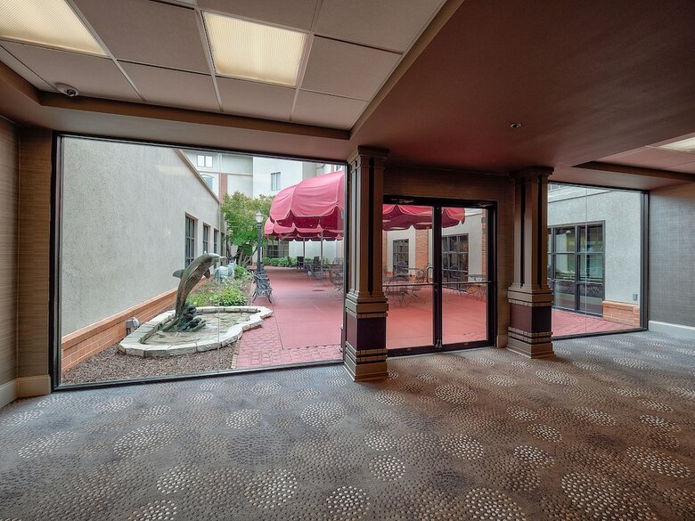Doubletree By Hilton Hotel Bloomington