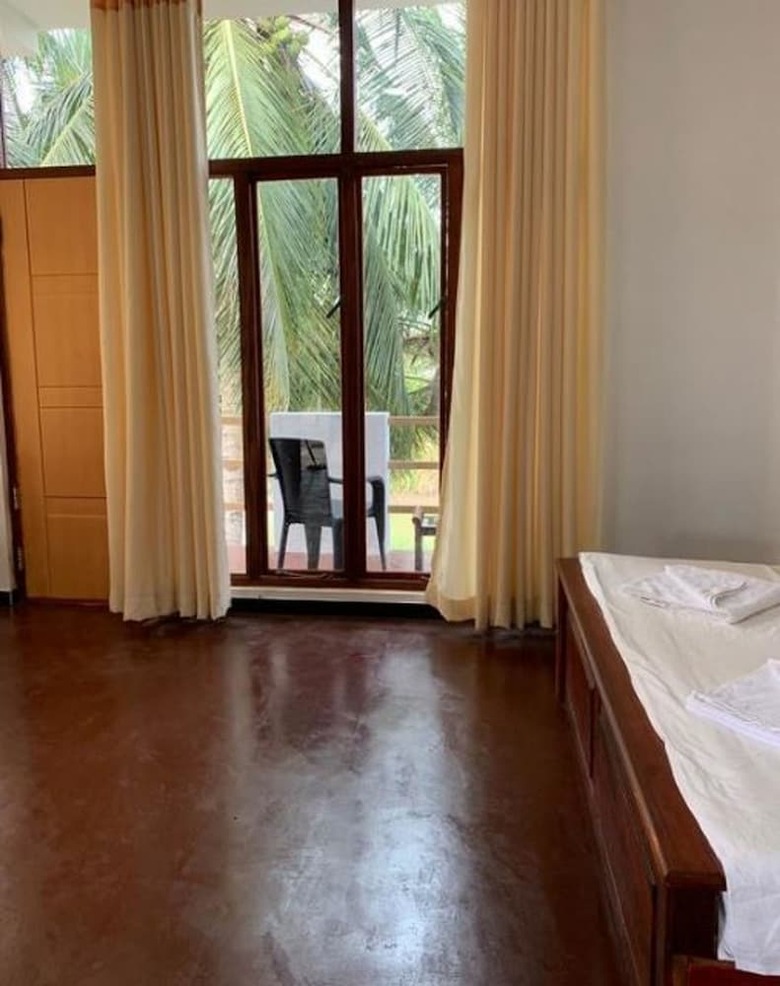 Hotel Raa Pala Lake Resort
