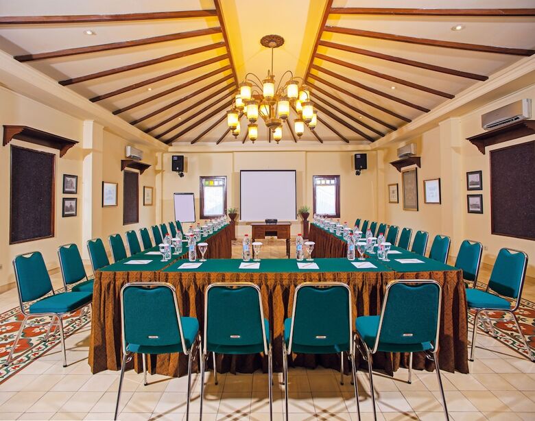 Duta Garden Hotel