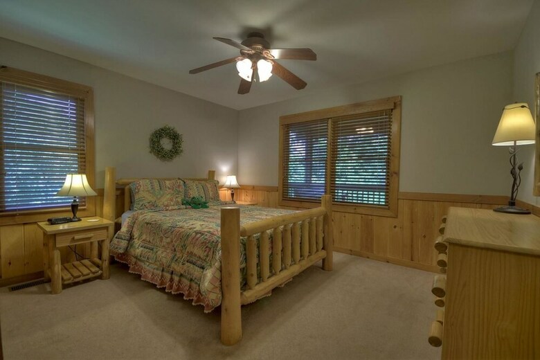 Cabana Rock Eagle Hideaway