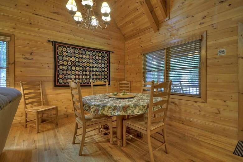 Cabana Rock Eagle Hideaway