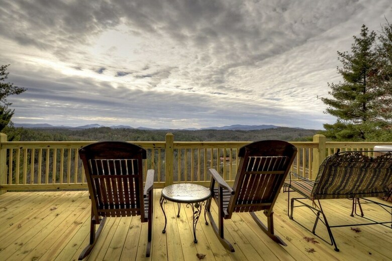 Cabana Mountain Serenity