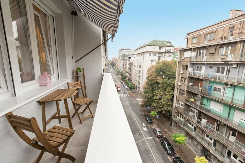 Belgrade Center Apartment Slavija Square
