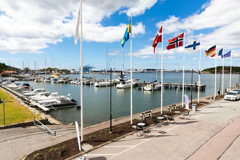 Dockyard Hotel