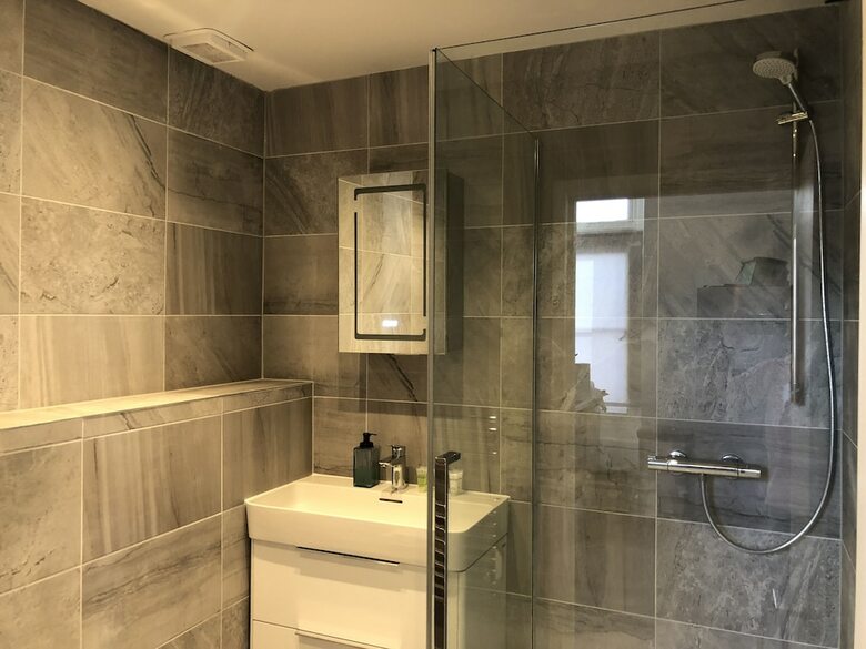 Spacious & Modern 2 Bed Apartment At Knightsbridge London