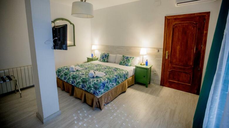Hotel Escala Suites