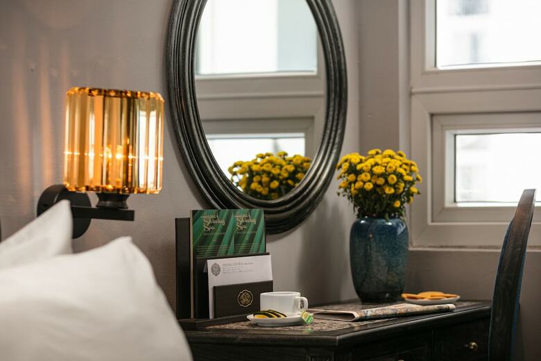 Shining Central Hotel & Spa