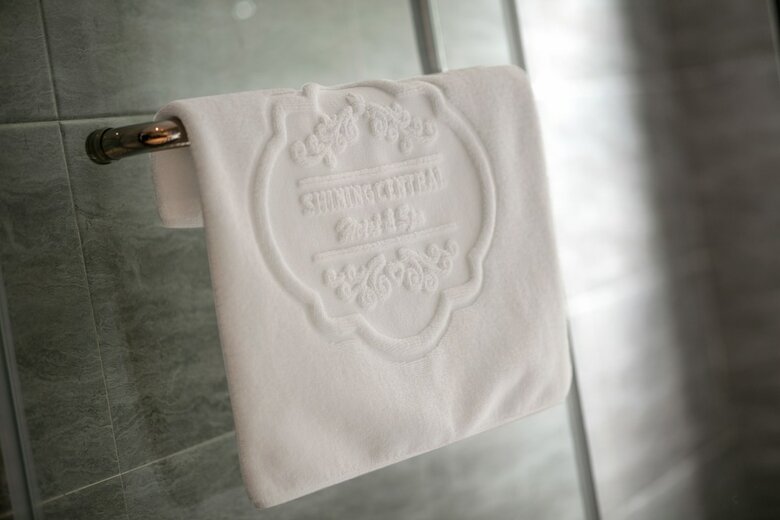 Shining Central Hotel & Spa
