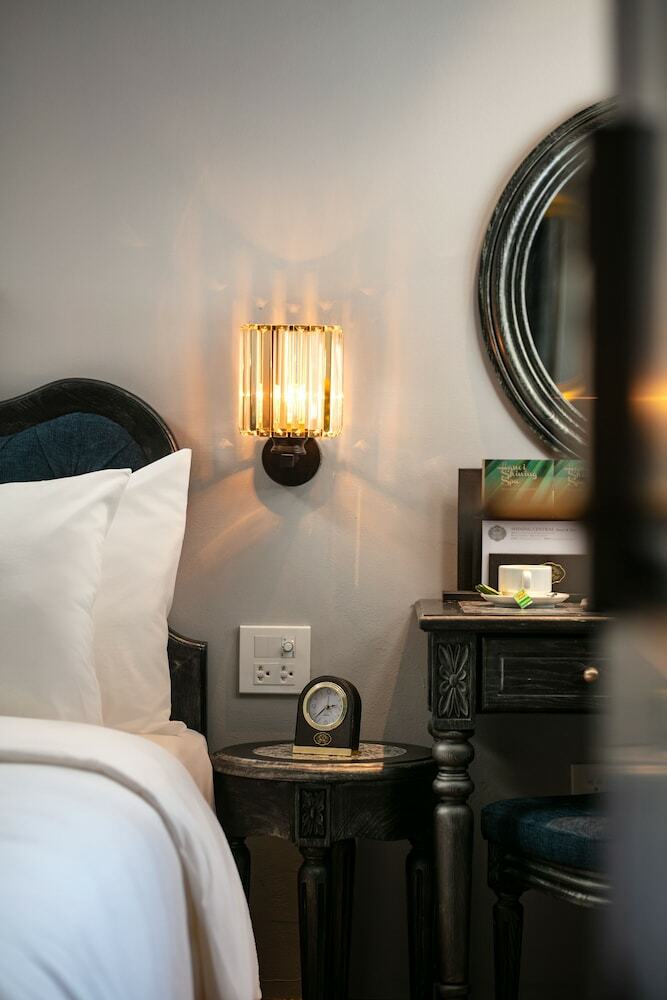 Shining Central Hotel & Spa