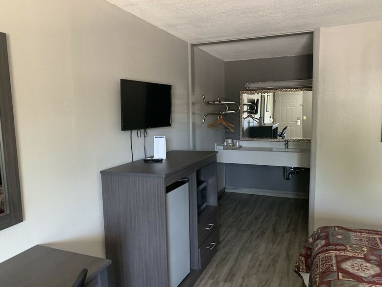 Hotel Executive Inn