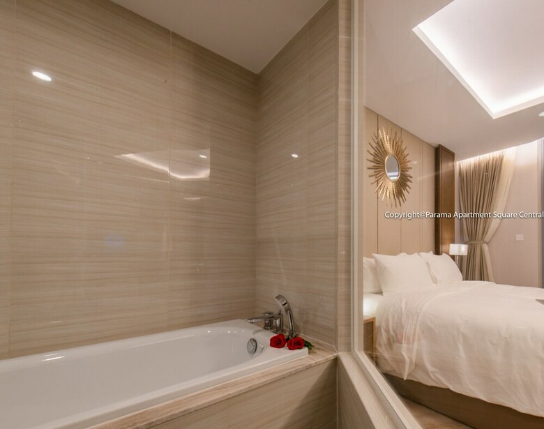 Parama Apartment Square Central