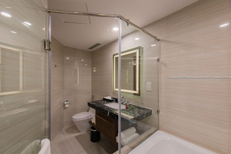 Parama Apartment Square Central