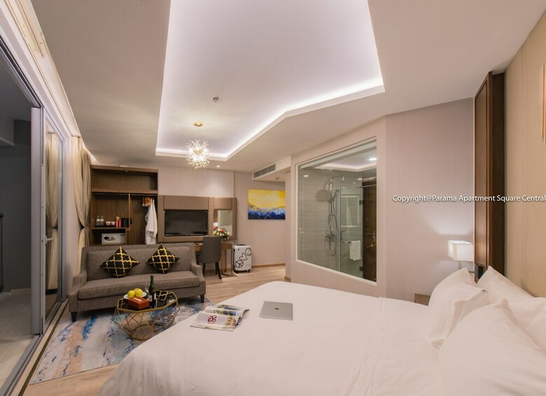 Parama Apartment Square Central