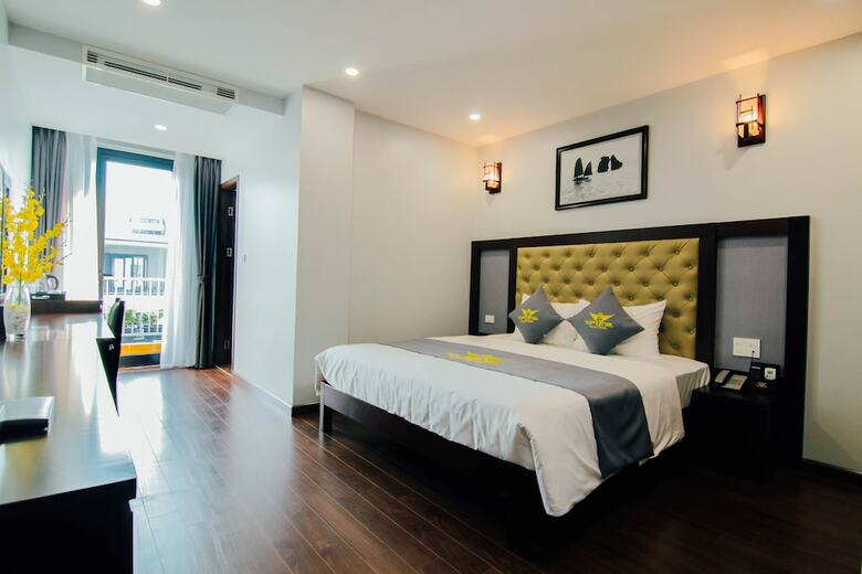Top One Halong Hotel