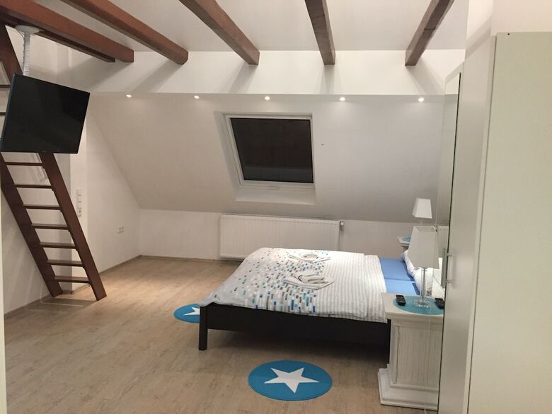 Lorenz Apartment 2