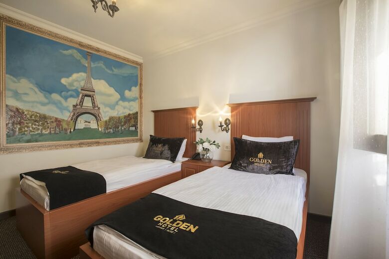 Golden Hotel