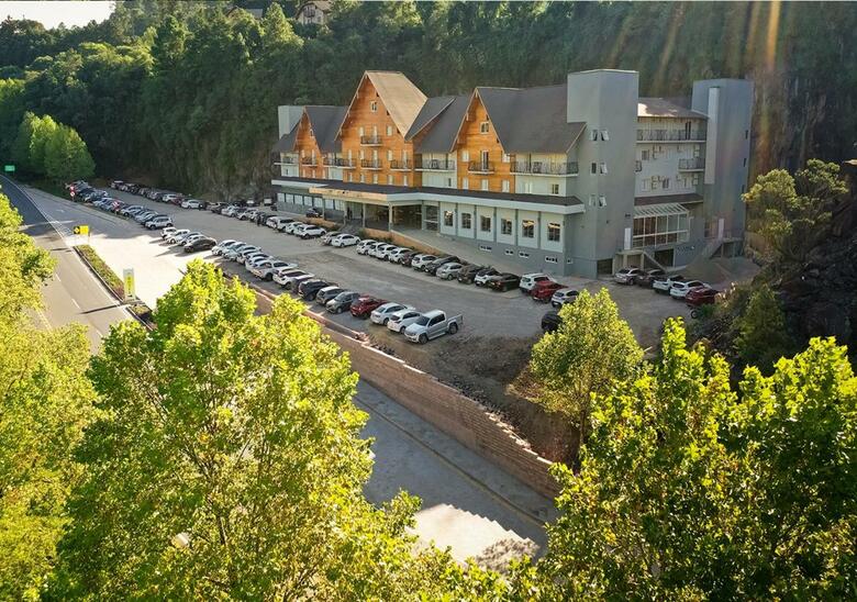 Sky Palace Hotel