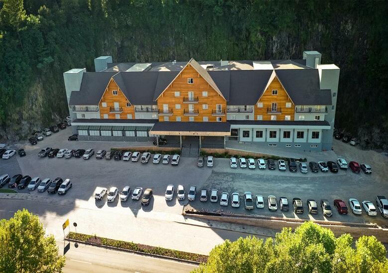Sky Palace Hotel