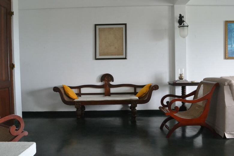 Hotel Primrose Bungalow