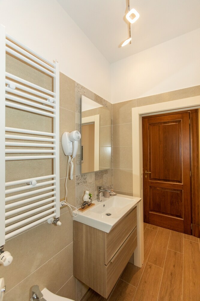 Hotel Kings Home In Rome