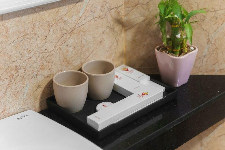 Veris Hotel
