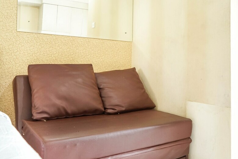 Cozy Studio Room Kalibata City Apartment
