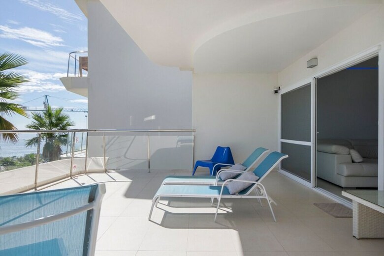 Malagasuite Luxury Resort Higueron Apartment