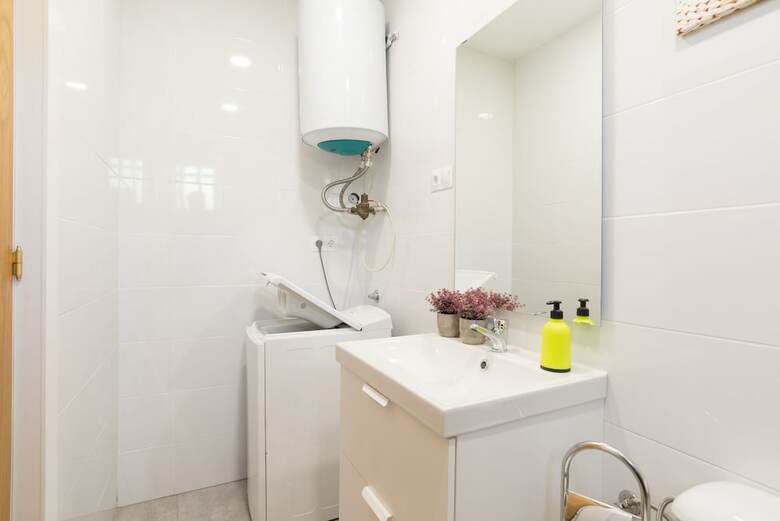 Malagasuite Cozy Apartment In Benalmadena