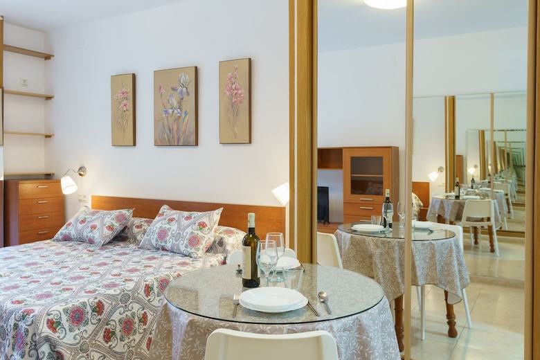 Malagasuite Studio On The Beach Apartment