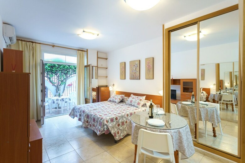 Malagasuite Studio On The Beach Apartment