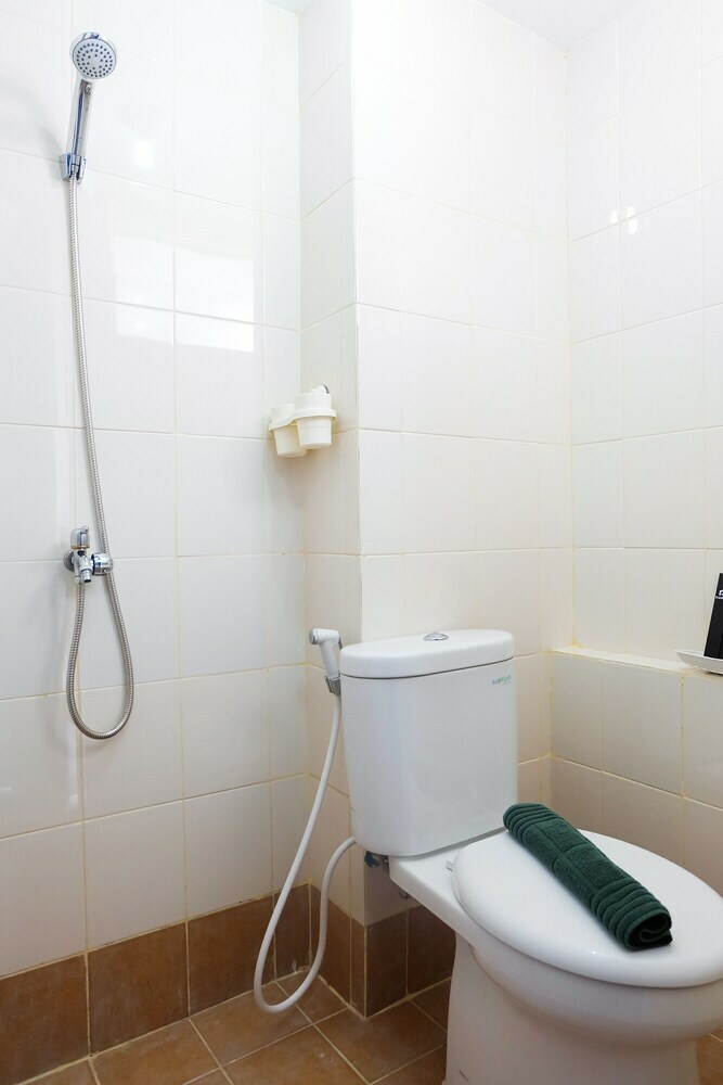Comfy Studio Bassura City Apartment