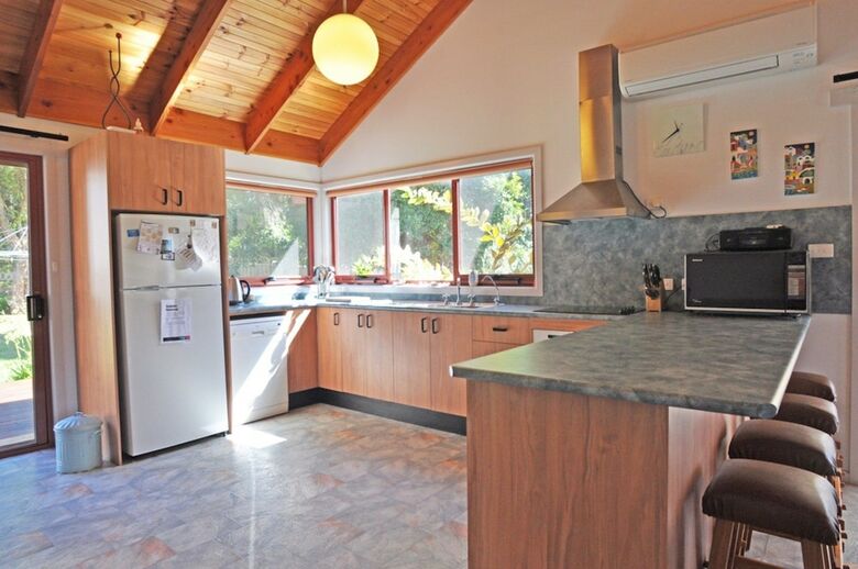 Beilby Beach Cottage - Free Wifi & Foxtel - Pet Friendly