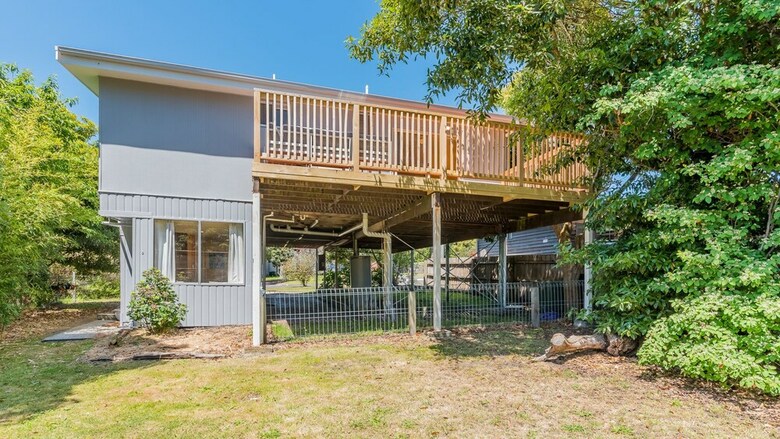 Inverloch Beach Hut - Close To Beach And Shops!