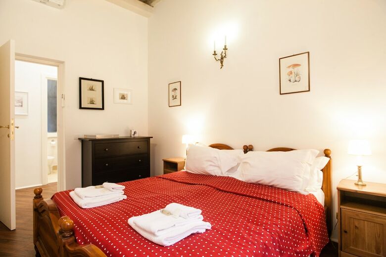 Fully Equipped Apartment In Vicolo Della Torretta