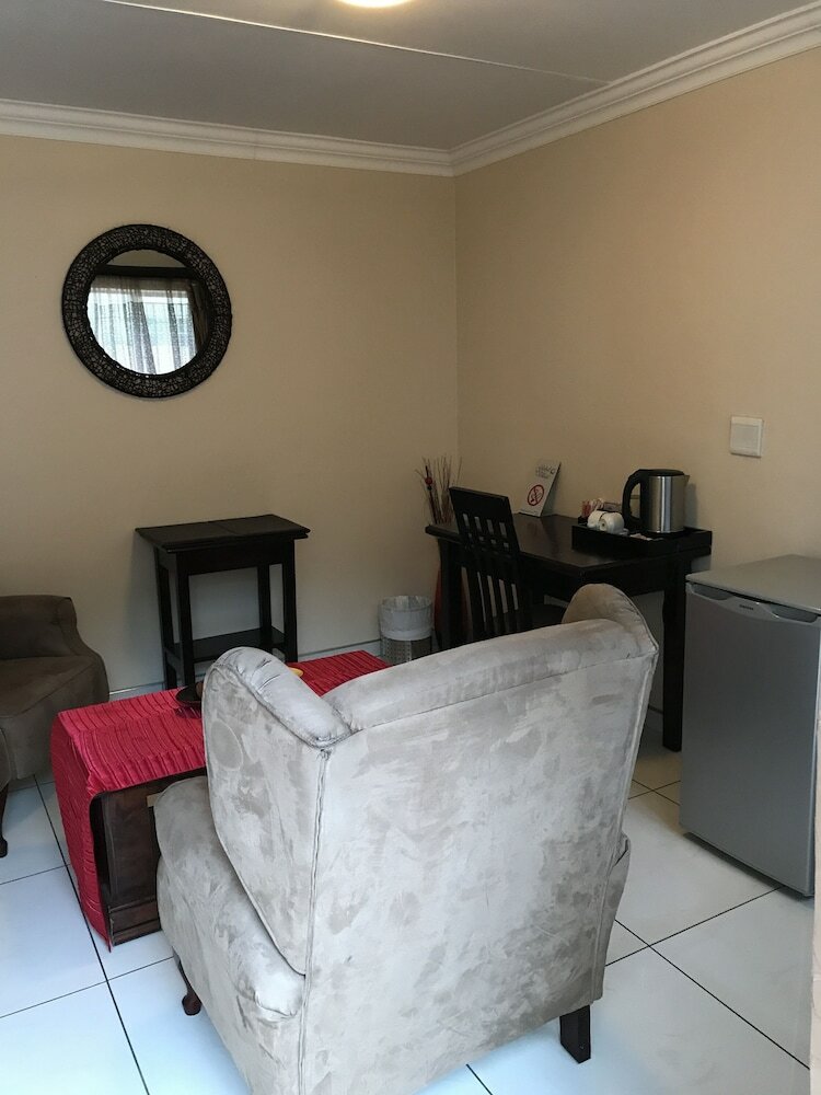 Hotel Global Village Guest House
