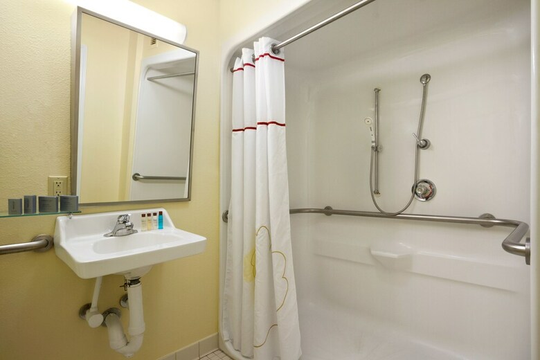 Hotel Hawthorn Suites By Wyndham Omaha / Old Mill