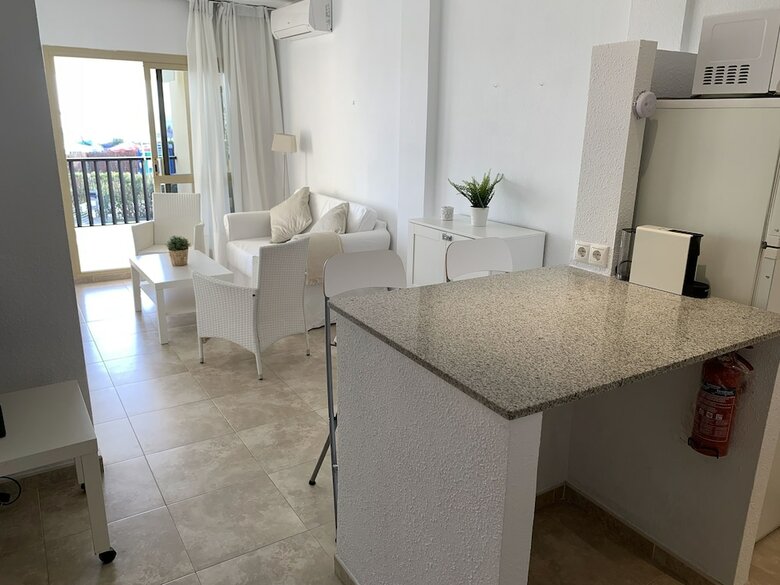 Apartamentos Estudio Primera Linea de Playa 50 Mtrs
