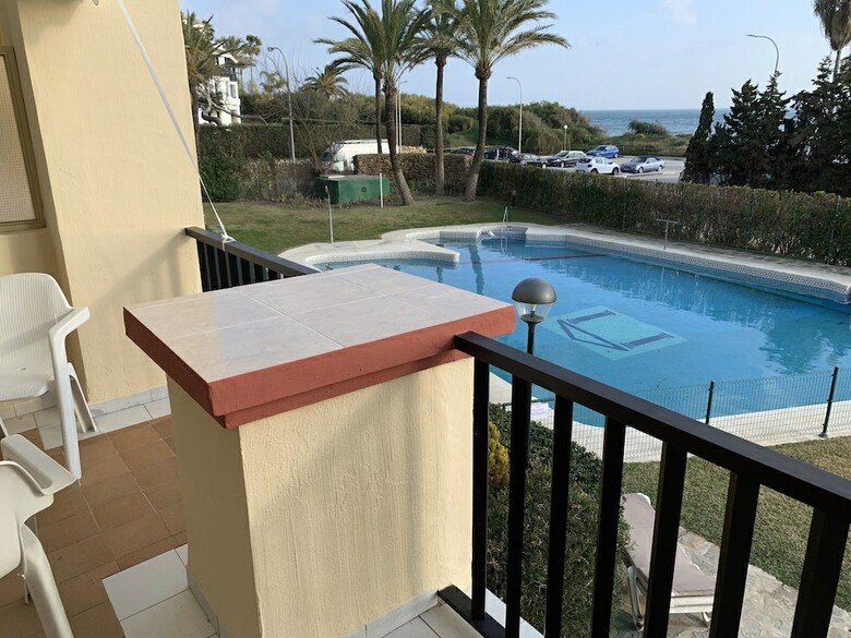 Apartamentos Estudio Primera Linea de Playa 50 Mtrs