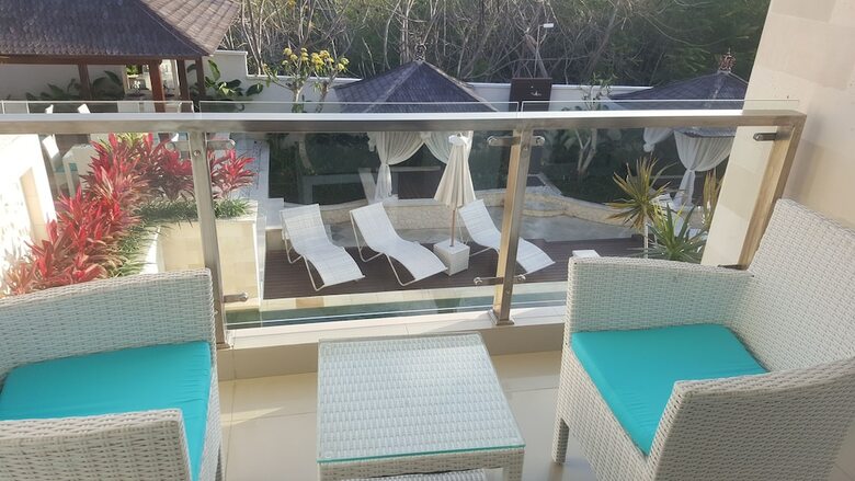 Hotel Adhiloka