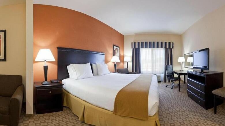 Holiday Inn Express Hotel & Suites Talladega