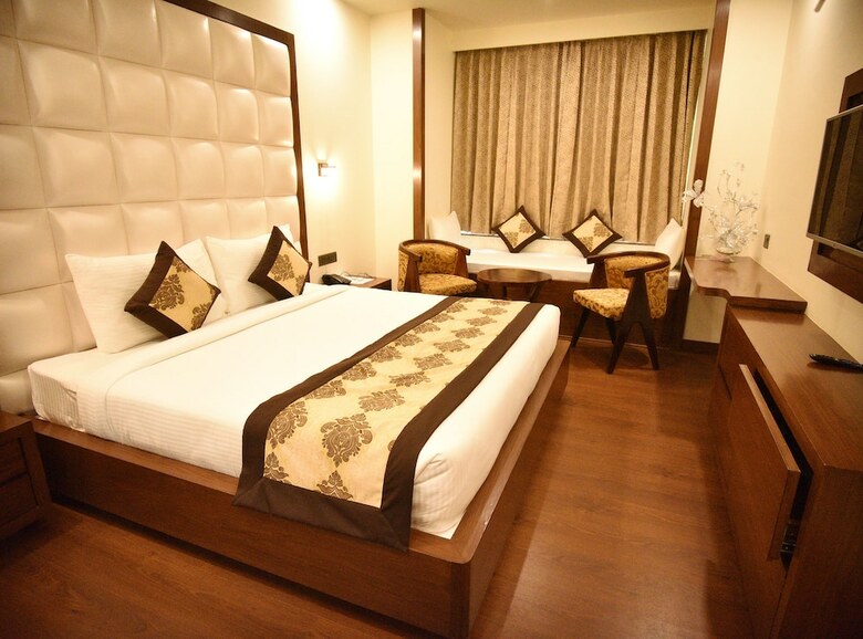 Hotel Sk Grand