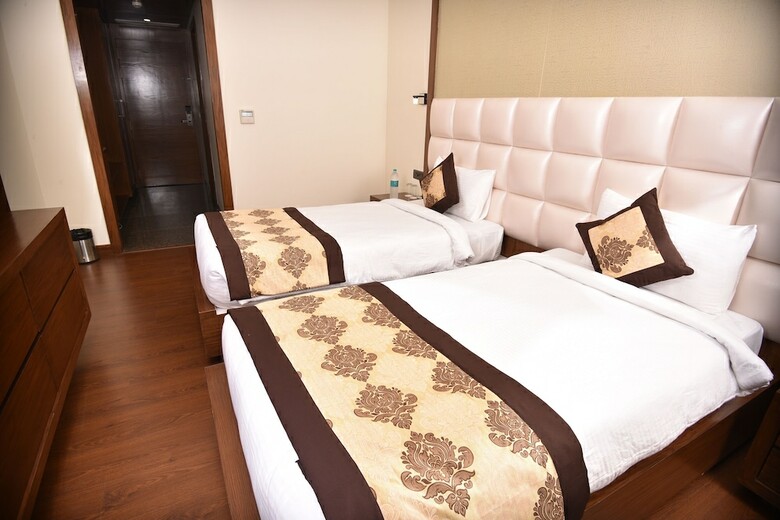 Hotel Sk Grand