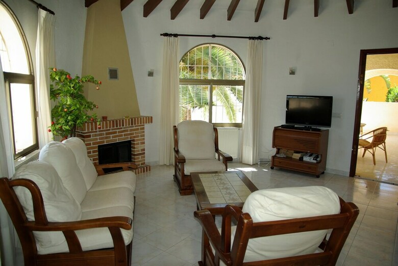 Casa June