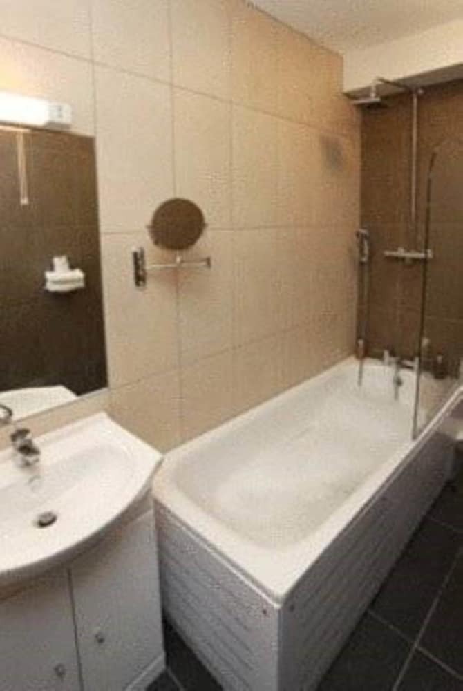 Apartamentos Maitrise Suites