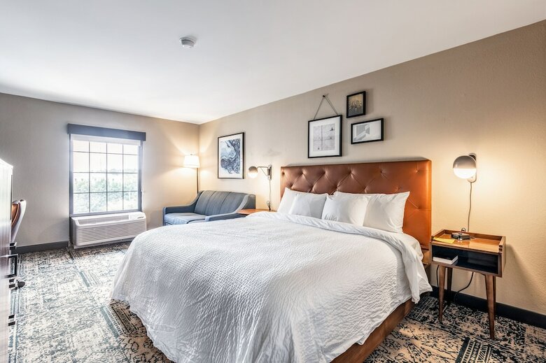 Hotel Four Points By Sheraton Greensboro Airport