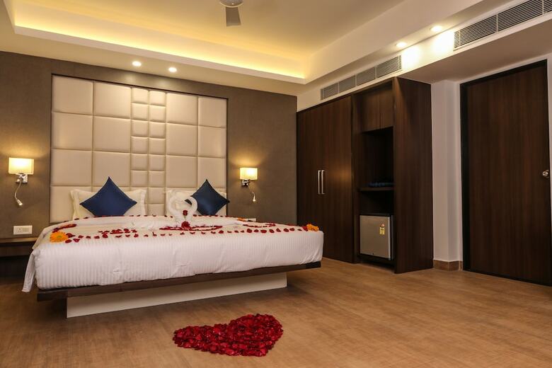 Hotel The Grand