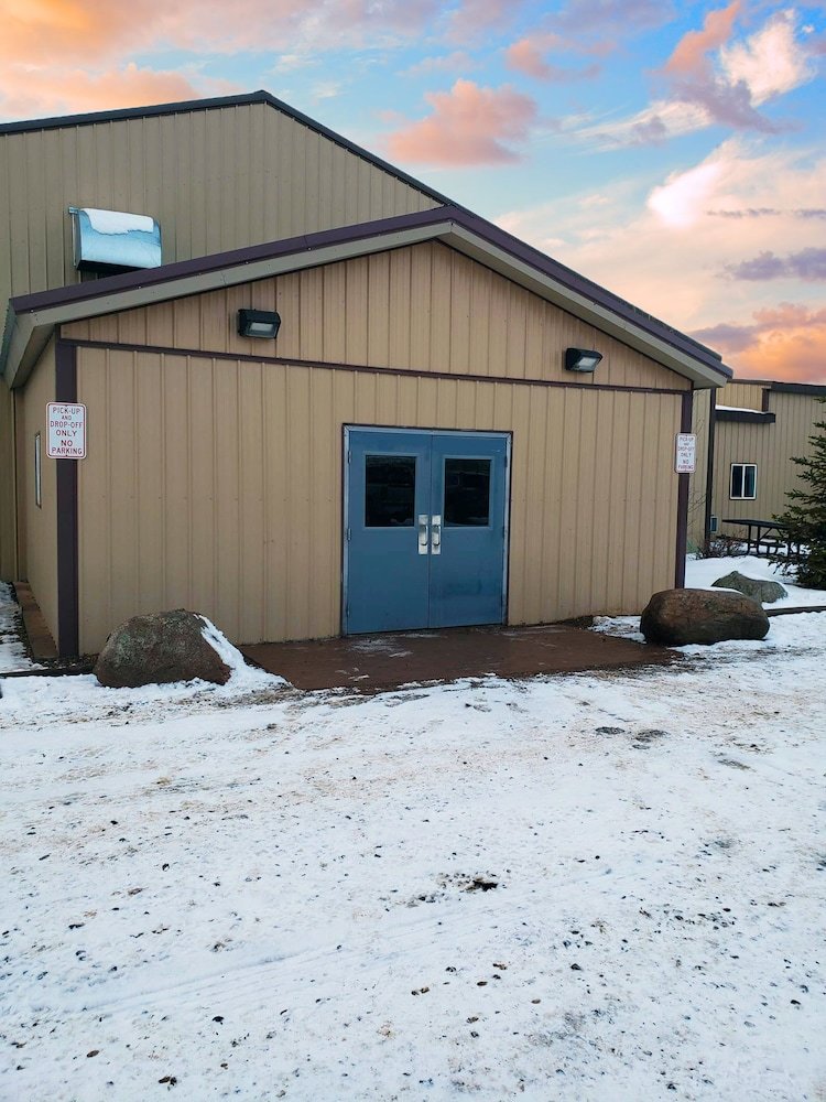 Posada Target Hospitality-watford City Lodge